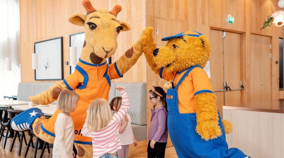 Bo på hotel og mød Lollo & Bernie